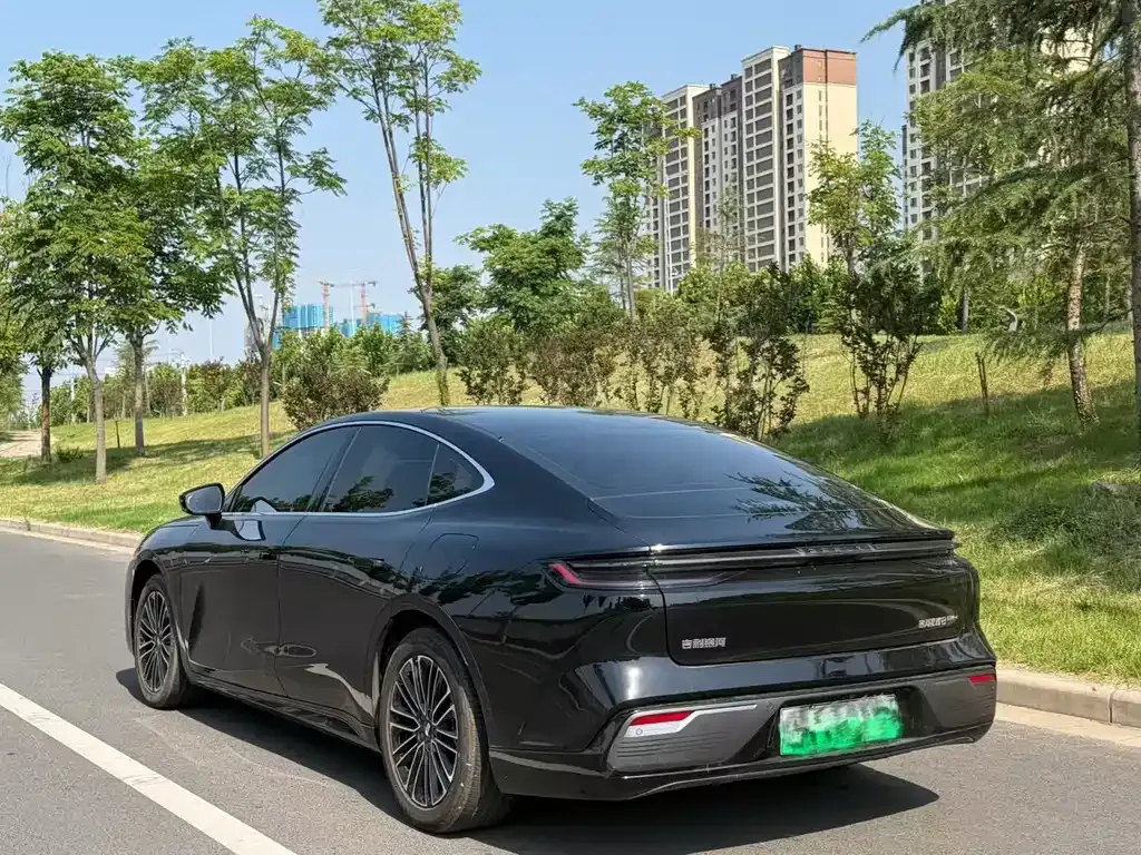 Geely Galaxy Xingyao 8 2025 из CN, фото 8