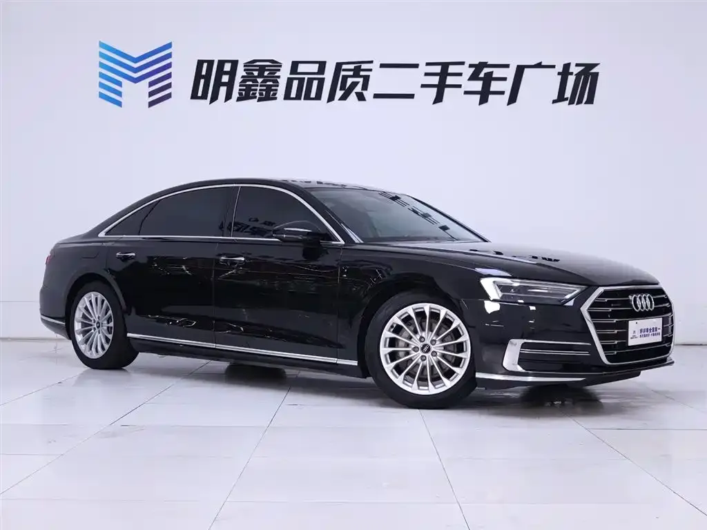 Audi A8 — фото 8