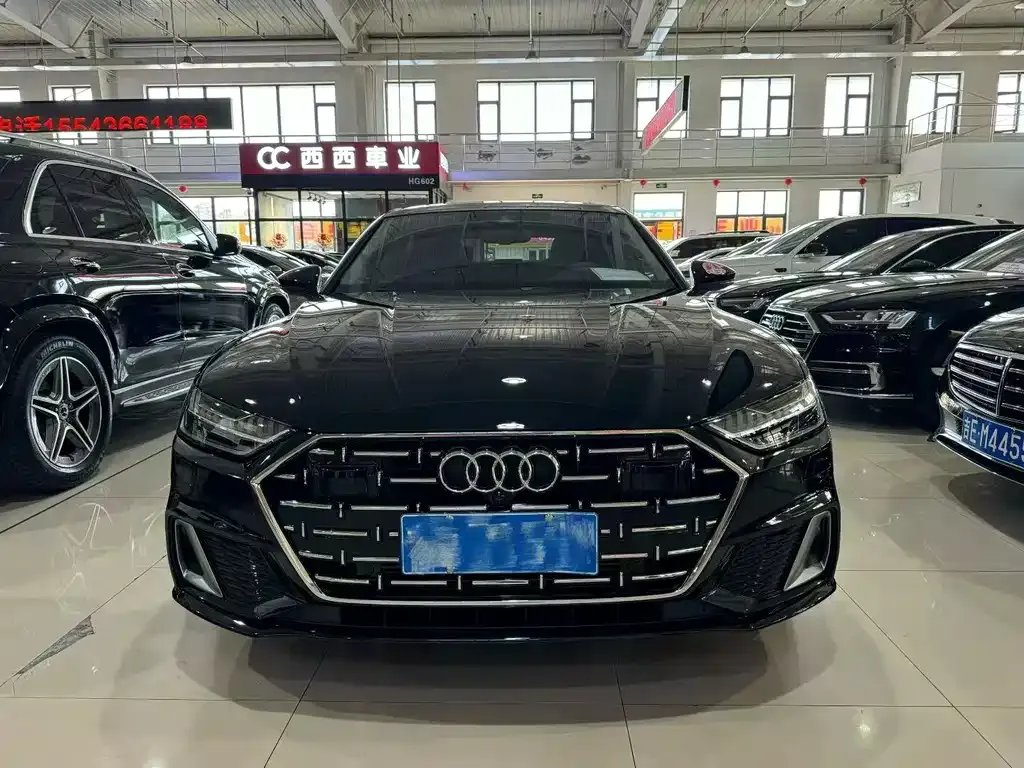 Audi A7L — фото 8