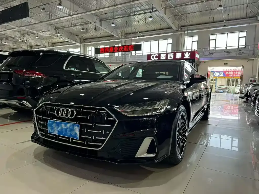 Audi A7L — фото 7