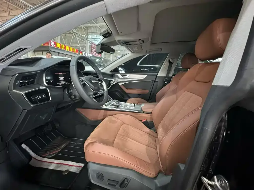 Audi A7L — фото 5