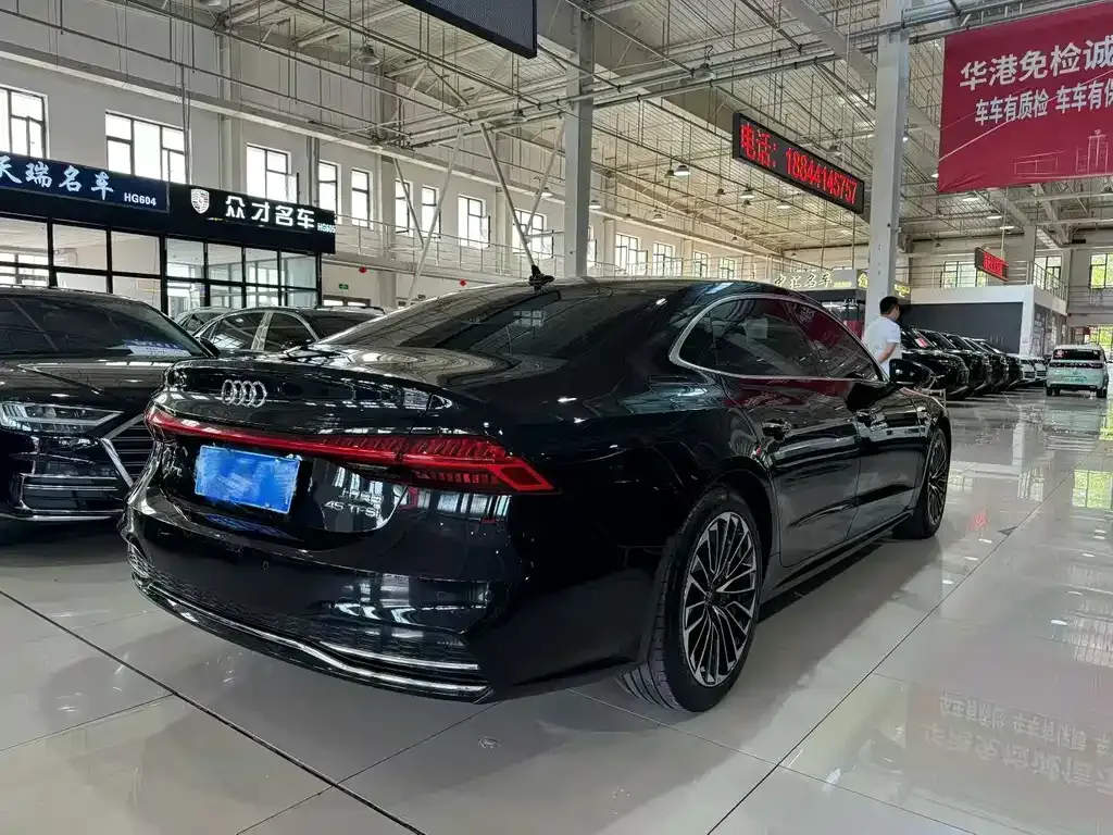 Audi A7L — фото 3