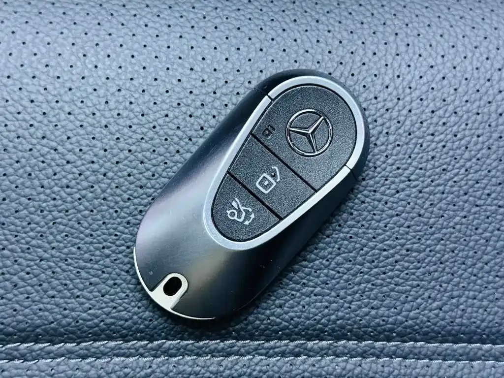 Mercedes-Benz C-Class — фото 10