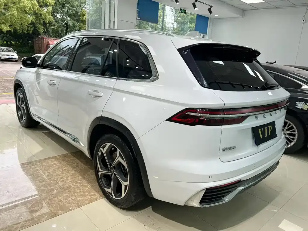 Geely Xingyue L — фото 3