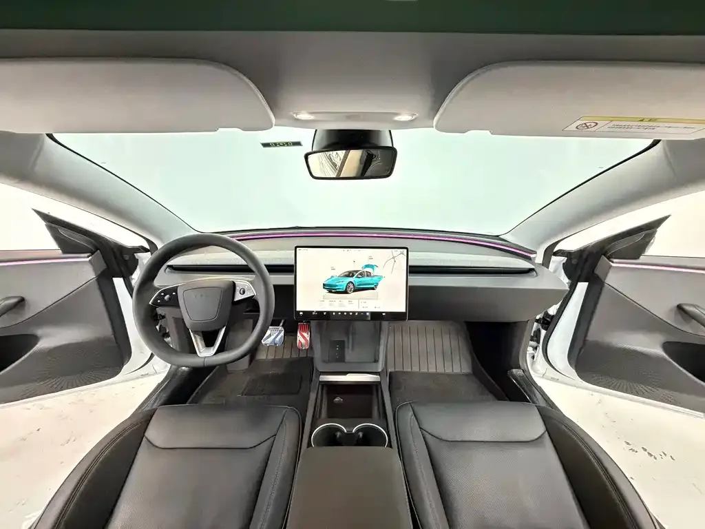 Tesla Model 3 — фото 8