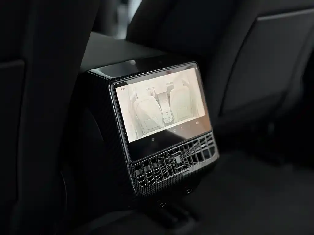 Tesla Model 3 — фото 3
