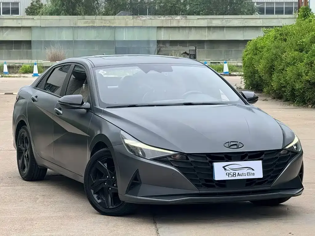 Hyundai Elantra — фото 2