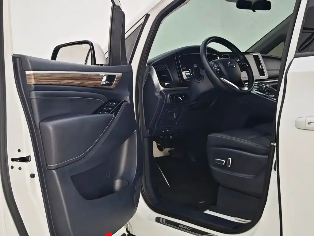 GAC Motor Trumpchi M8 — фото 2