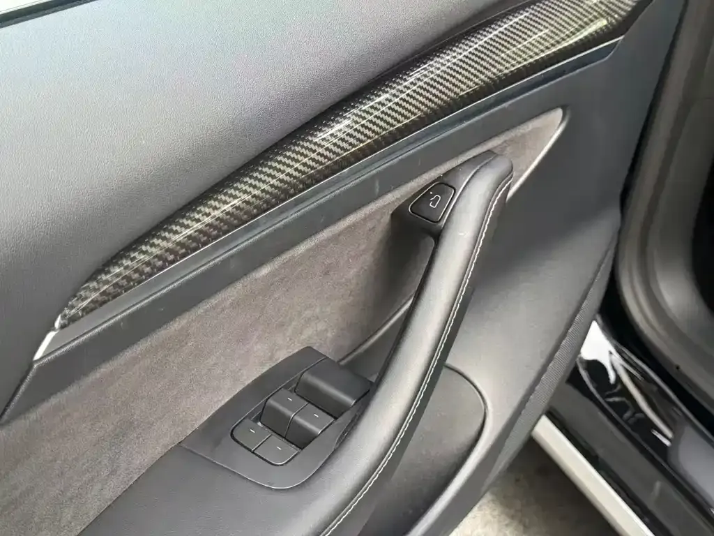 Tesla Model 3 — фото 6