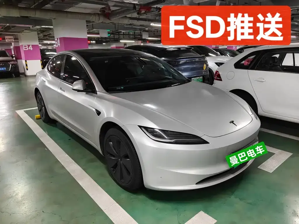 Tesla Model 3 — фото 1