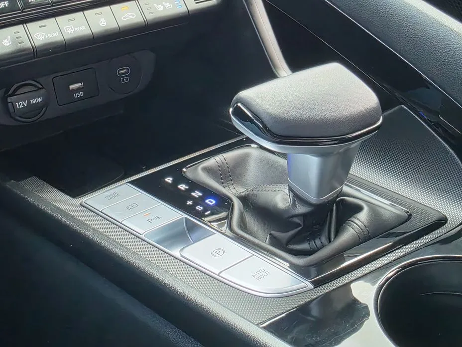 Hyundai AVANTE — фото 3