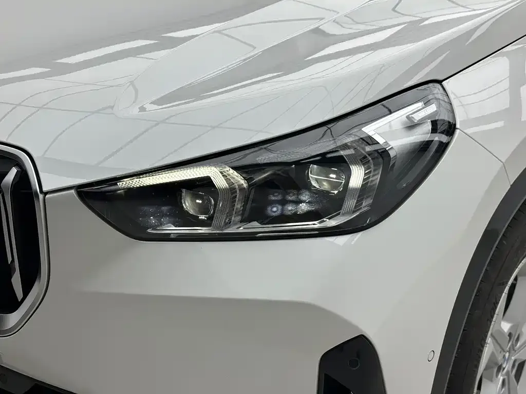 BMW X1 — фото 10
