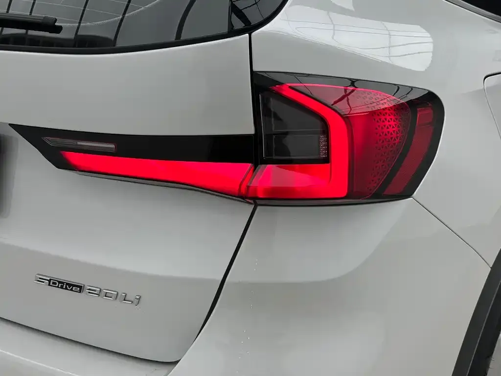 BMW X1 — фото 2