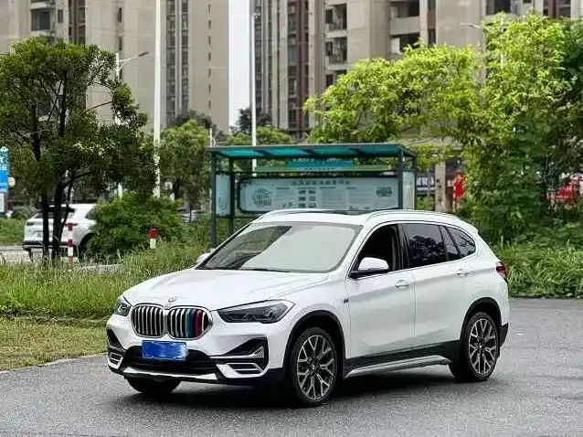 BMW X1 — фото 1