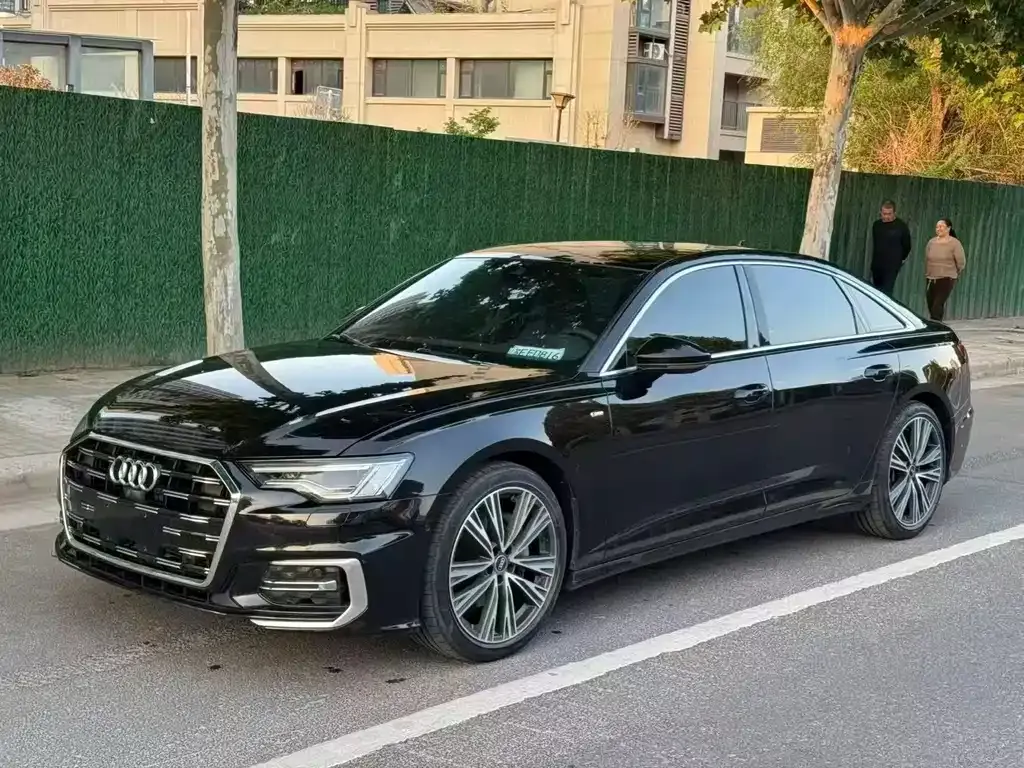 Audi A6L — фото 1