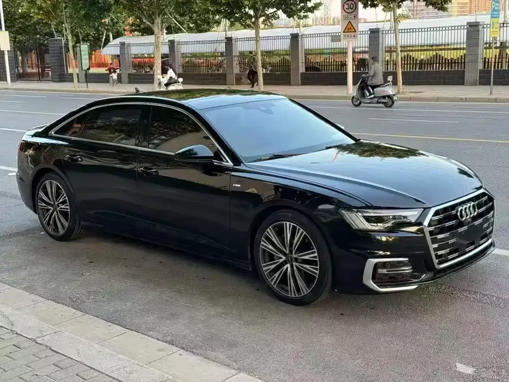 Audi A6L — фото 8