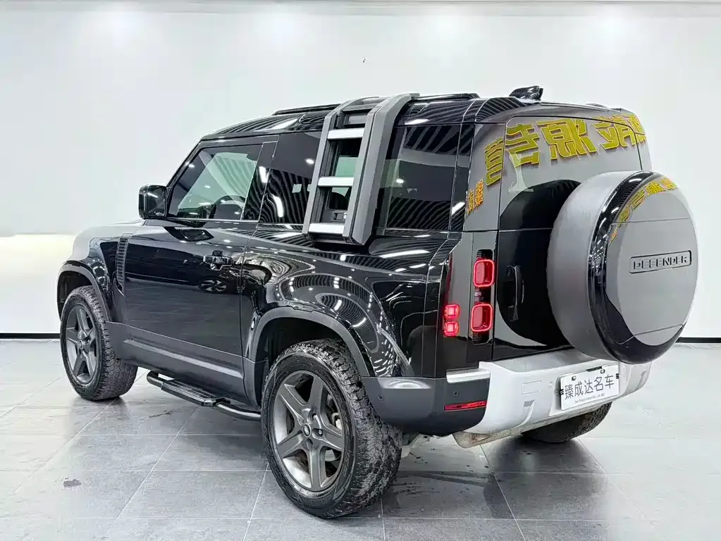 Land Rover Defender — фото 6