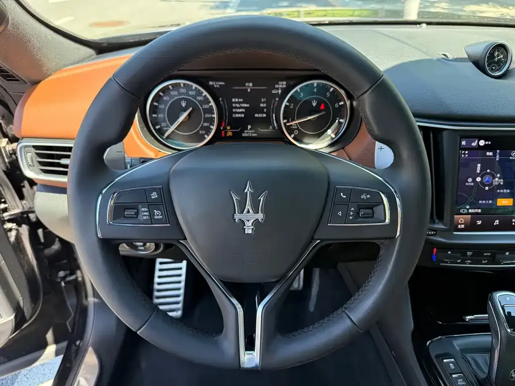 Maserati Levante — фото 3