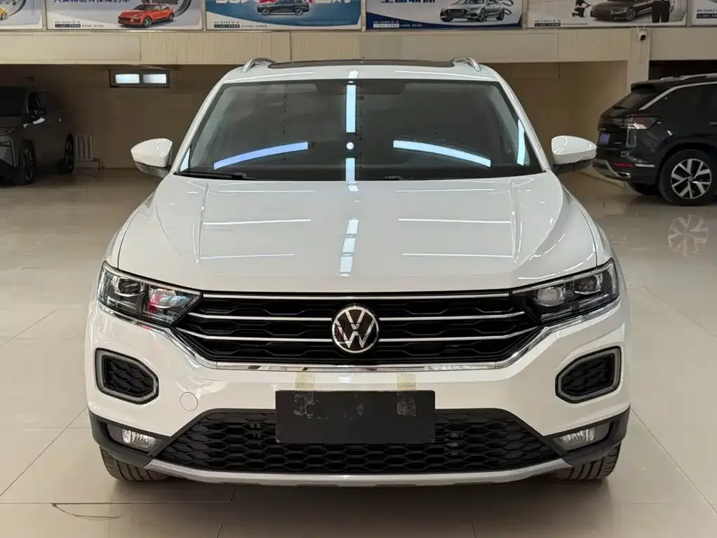 Volkswagen T-Roc — фото 6