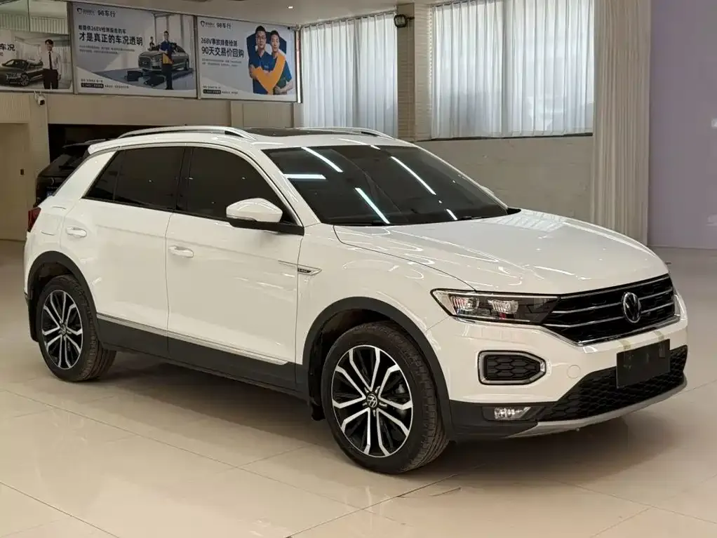 Volkswagen T-Roc — фото 7