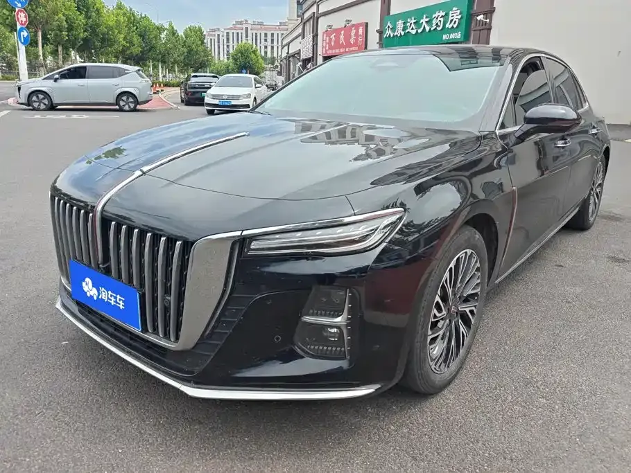Hongqi H5 — фото 1