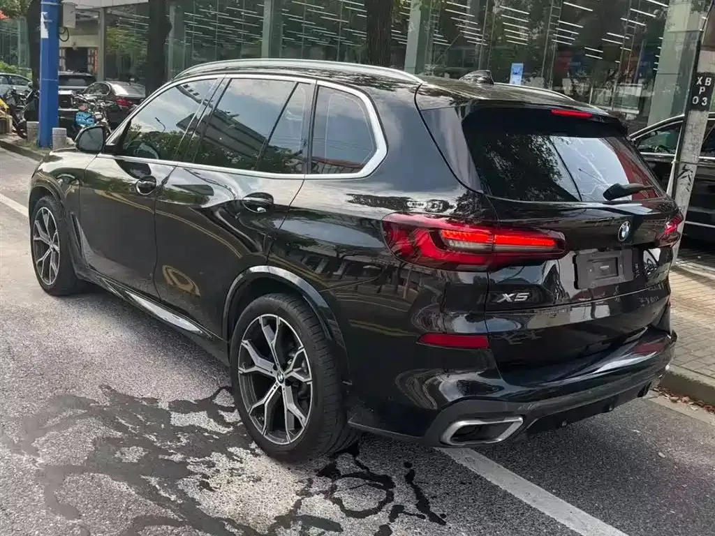 BMW X5 (Import) — фото 7