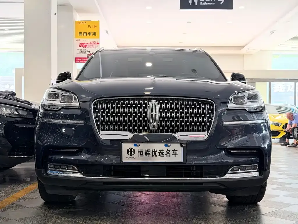 Lincoln Aviator — фото 10