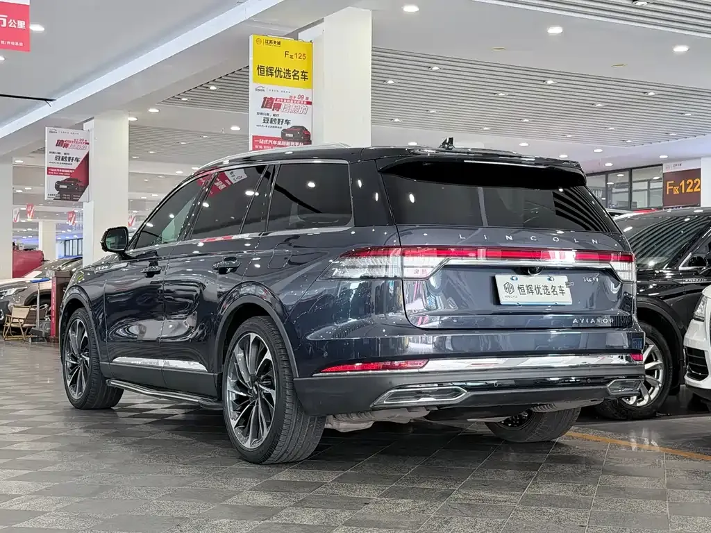 Lincoln Aviator — фото 9