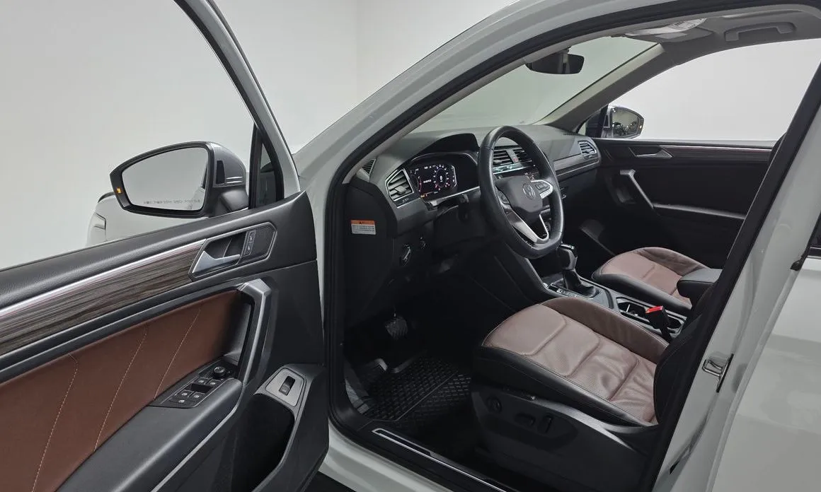 Volkswagen Tiguan — фото 9