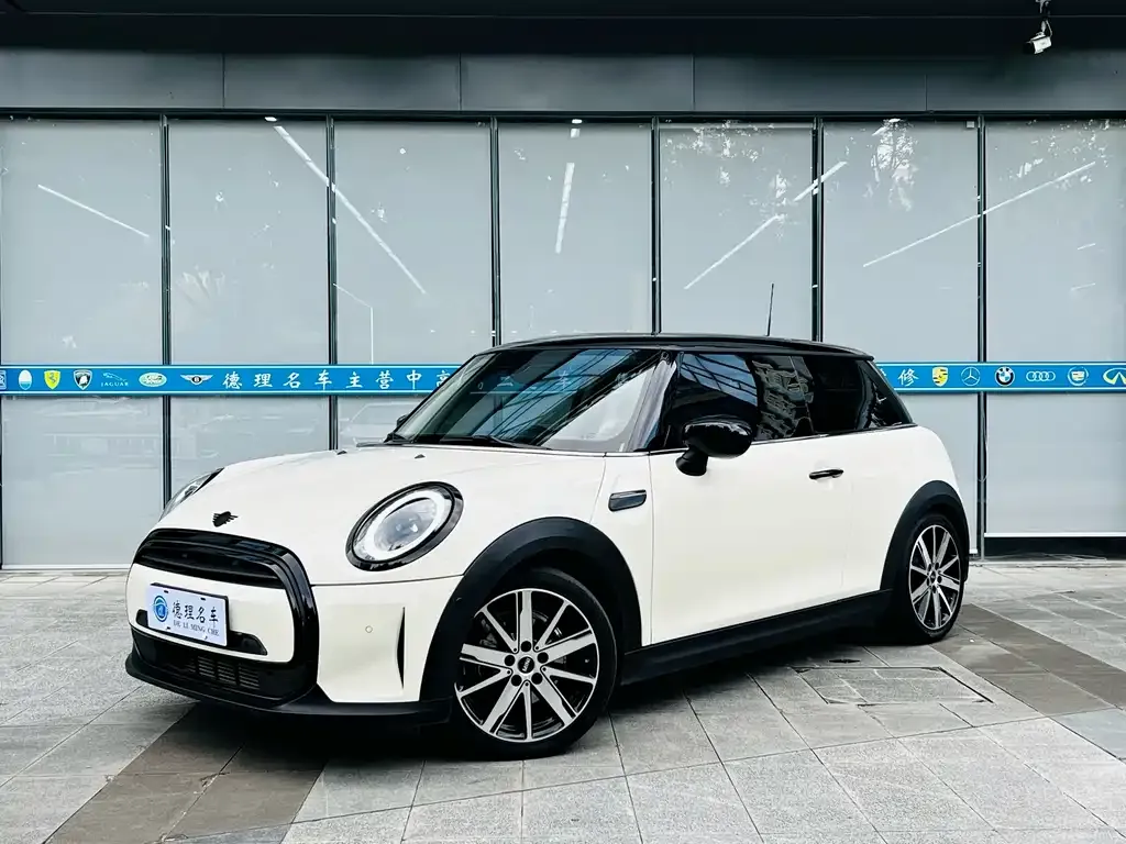 MINI Cooper (3-door) — фото 1