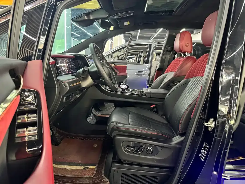 GAC Motor Trumpchi M8 — фото 8