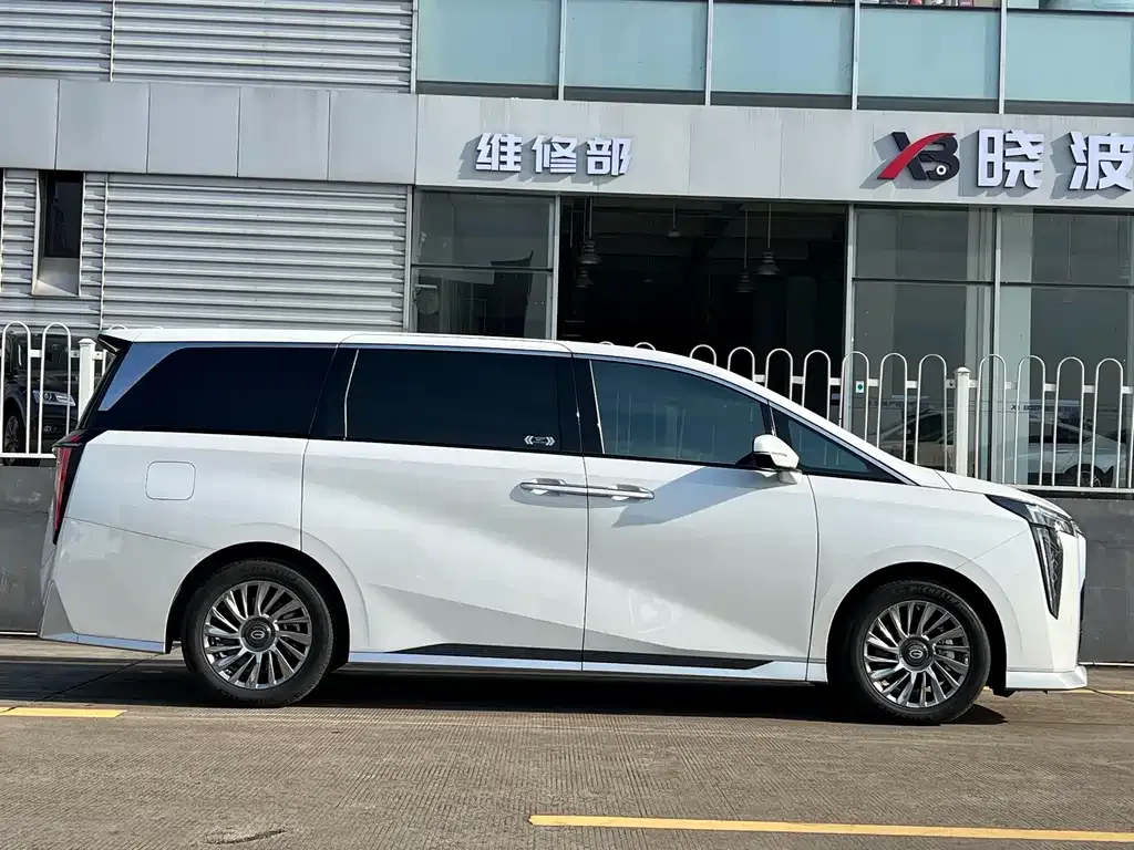 GAC Motor Trumpchi M8 — фото 9