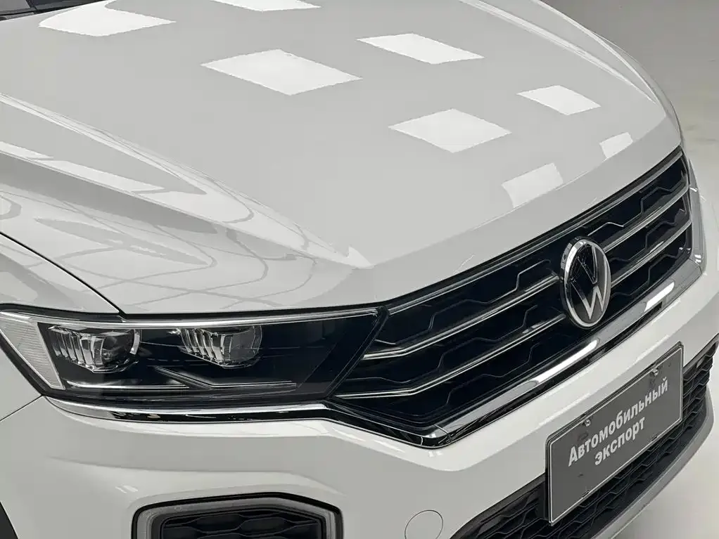 Volkswagen T-Roc — фото 6