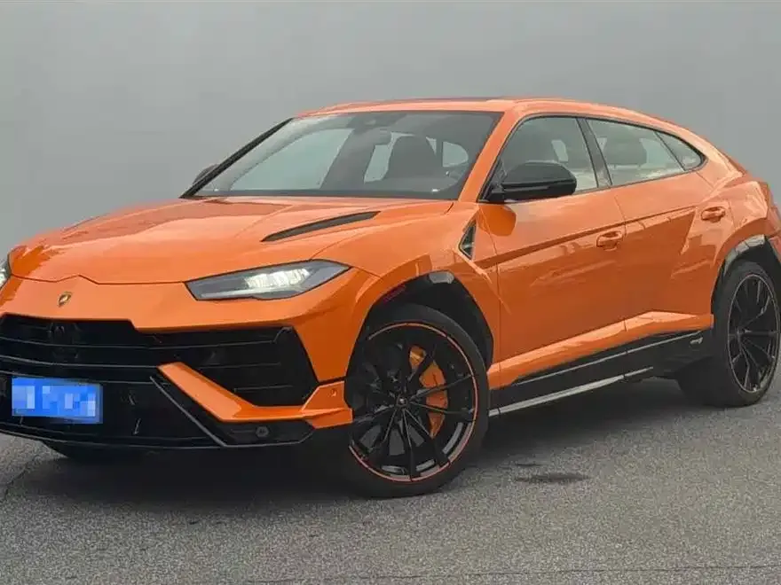 Lamborghini Urus — фото 1