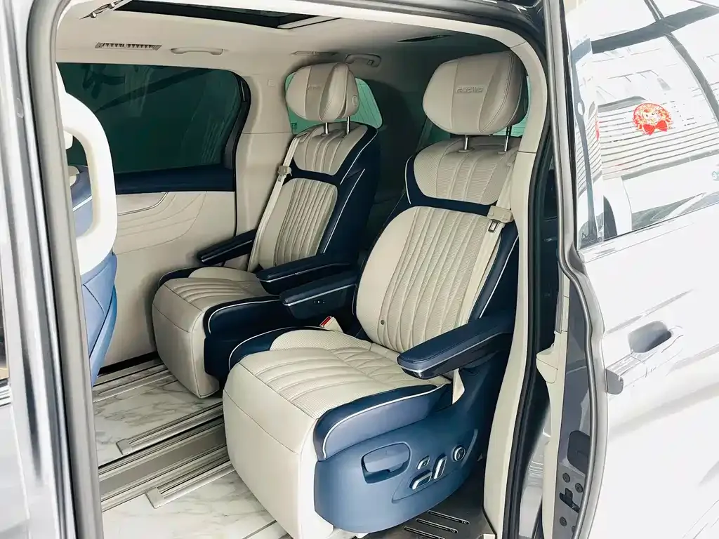 Roewe iMAX8 — фото 6
