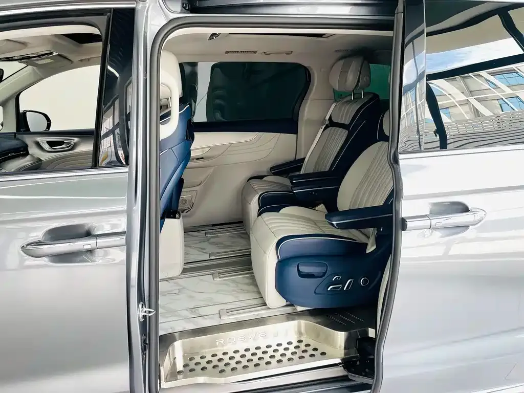 Roewe iMAX8 — фото 4