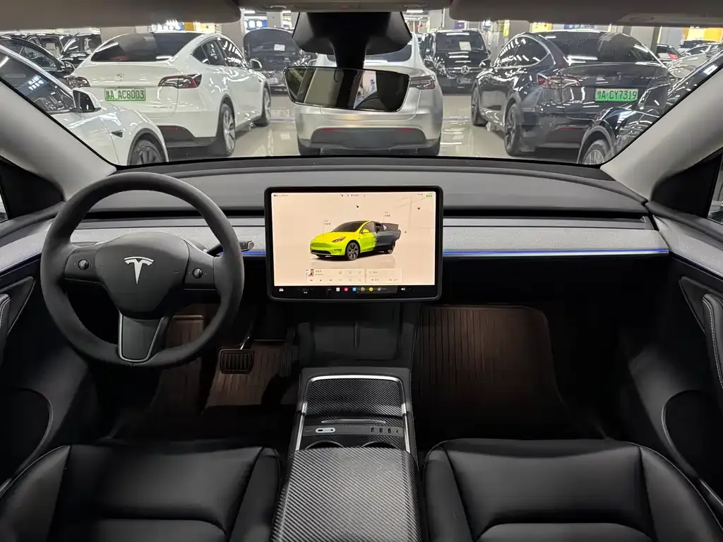 Tesla Model Y — фото 7