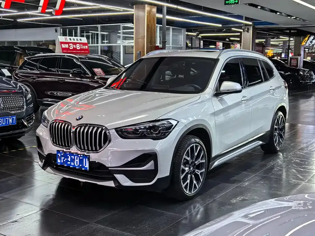 BMW X1 — фото 1