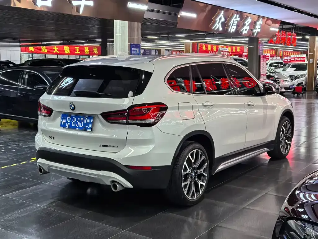 BMW X1 — фото 9