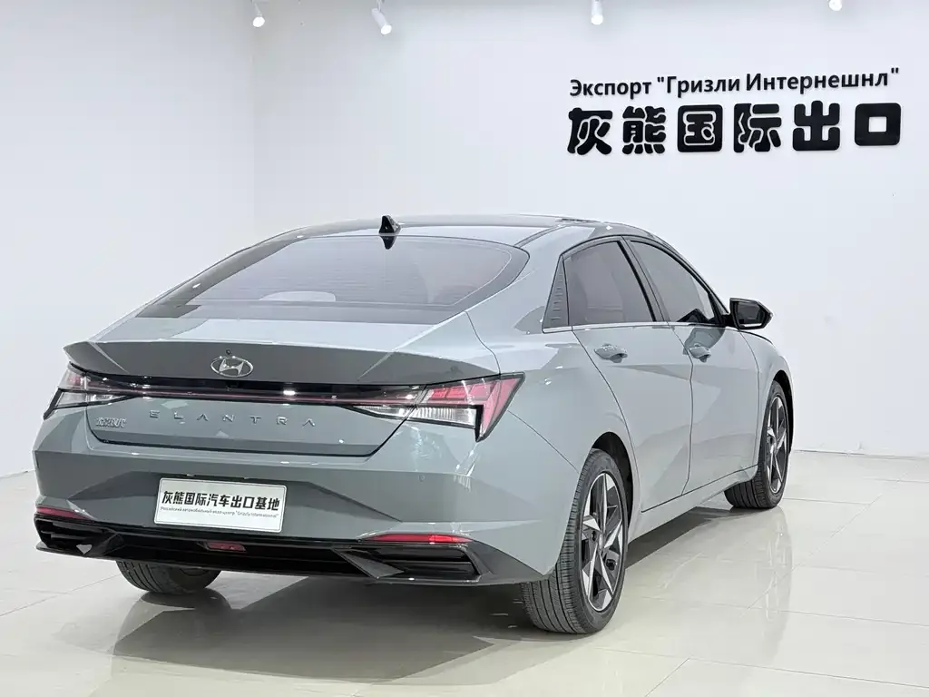 Hyundai Elantra — фото 8