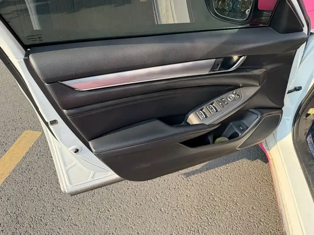 Honda Accord — фото 2