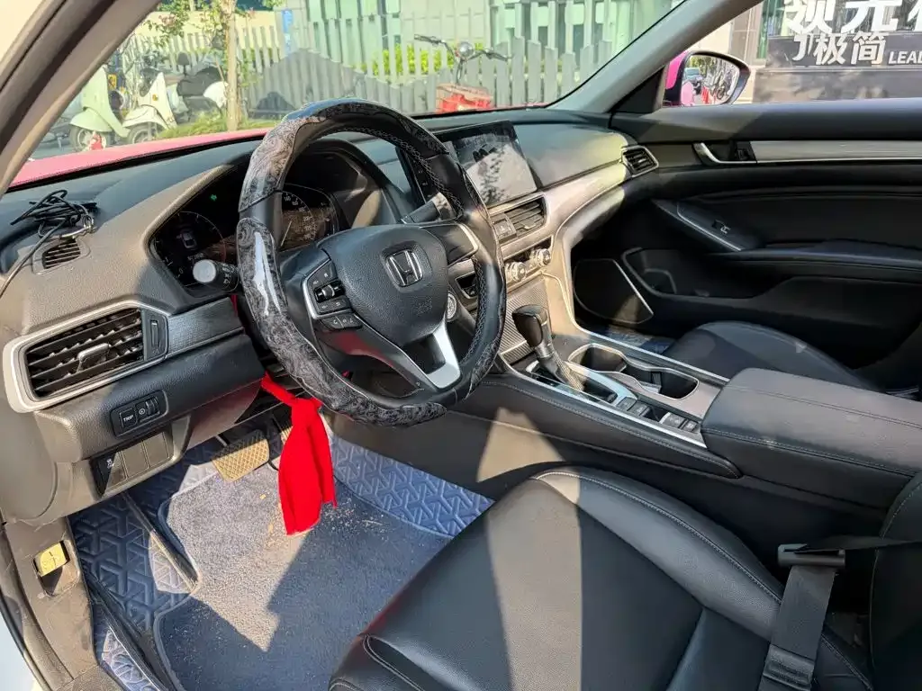 Honda Accord — фото 3