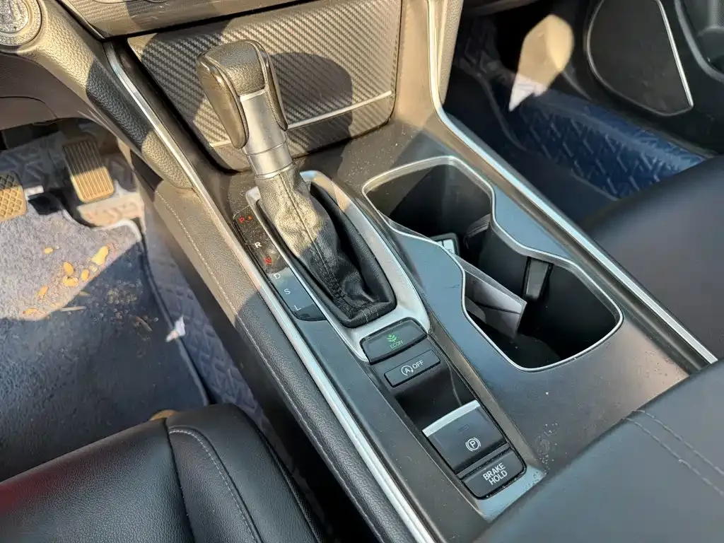 Honda Accord — фото 5