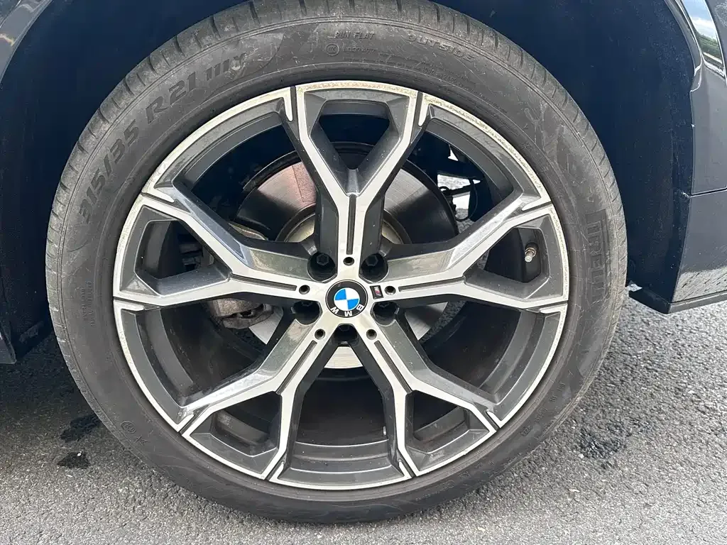 BMW X5 — фото 9