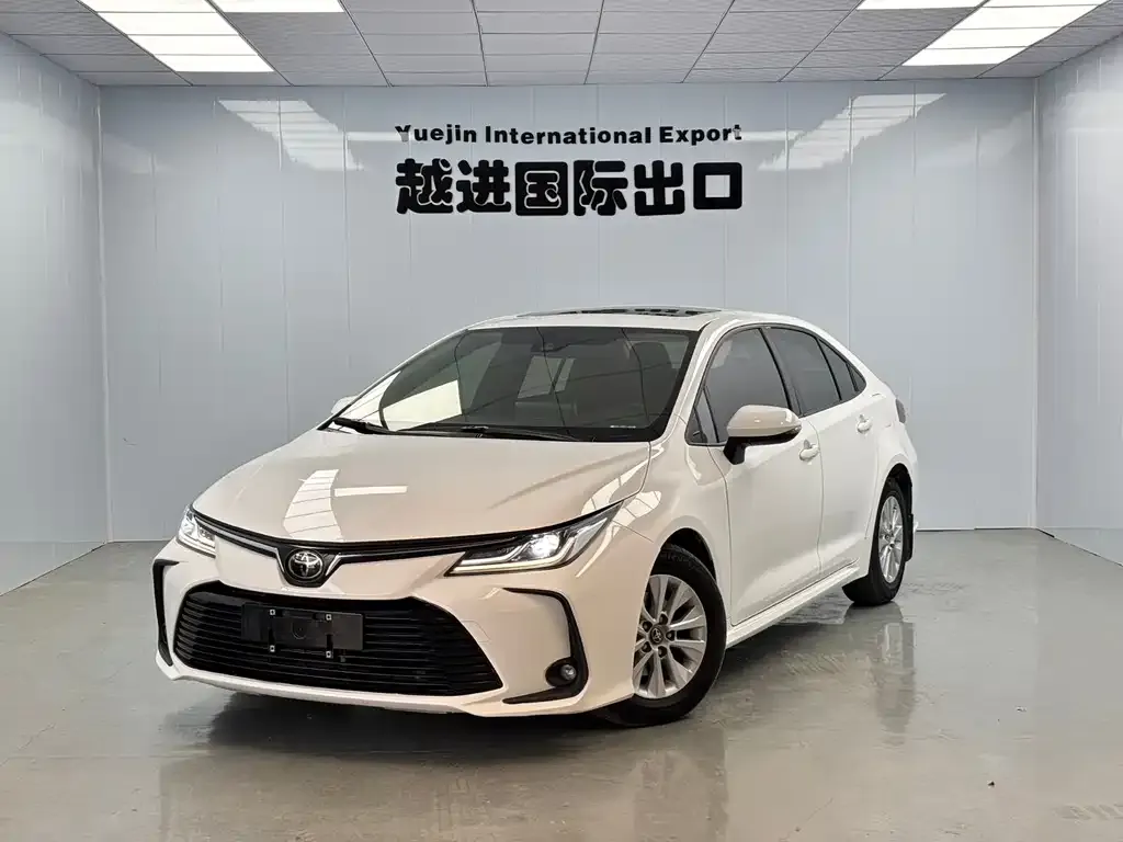 Toyota Corolla — фото 1