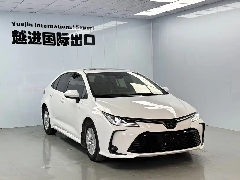 Toyota Corolla — фото 6