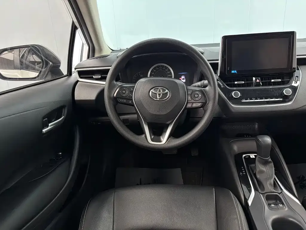 Toyota Corolla — фото 9