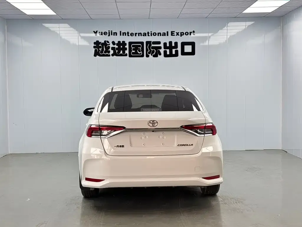 Toyota Corolla — фото 3