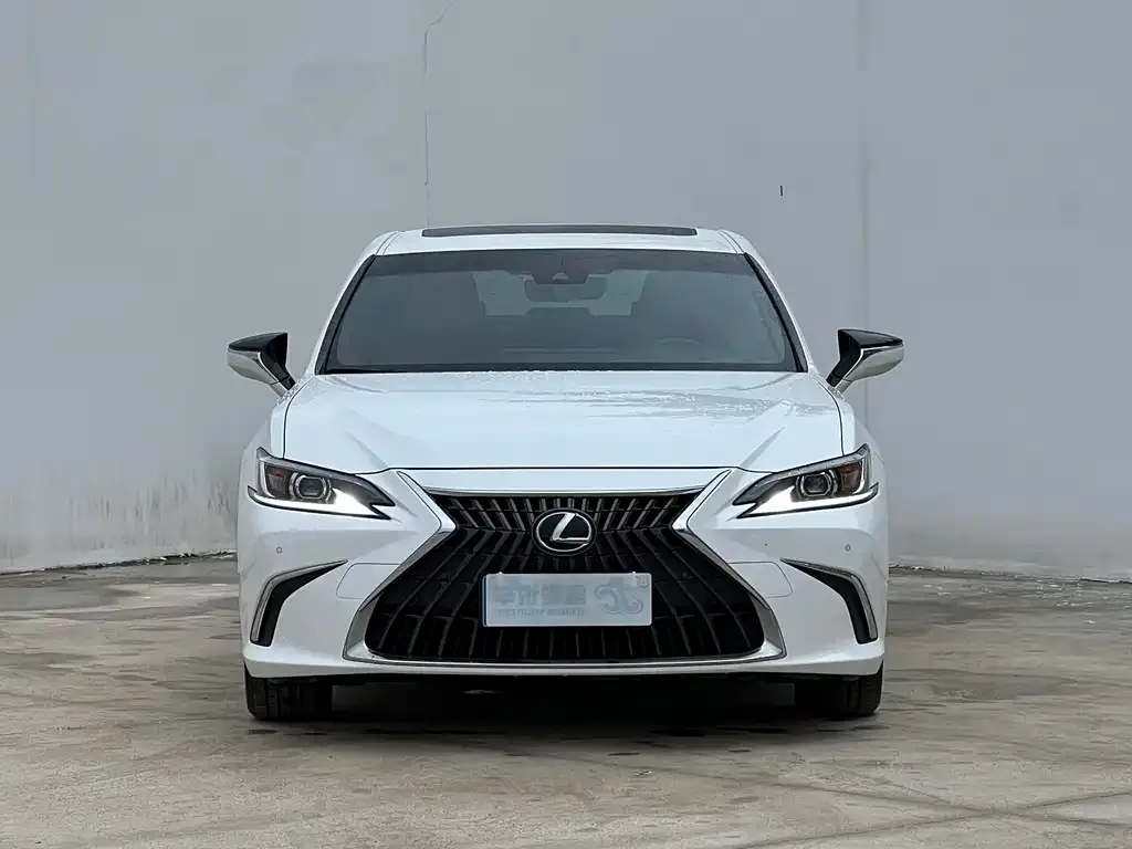 Lexus ES — фото 2