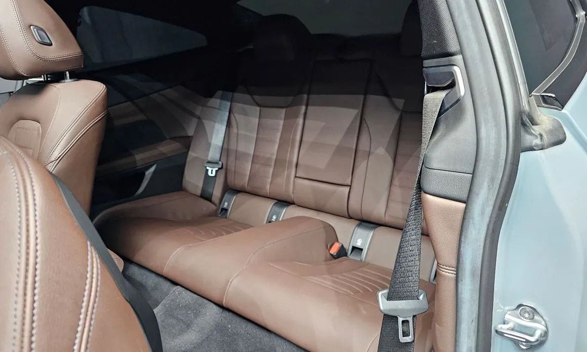 BMW 4-Series 2023 из KR, фото 4